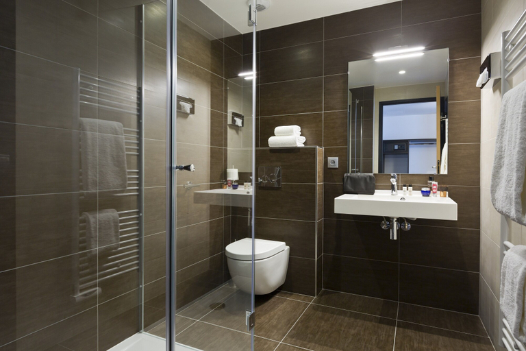 Bathroom 4, Simon's Boutique Hotel, Paris