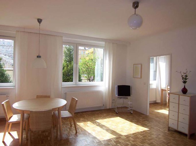 Others 5, Apartment Center, Wien
