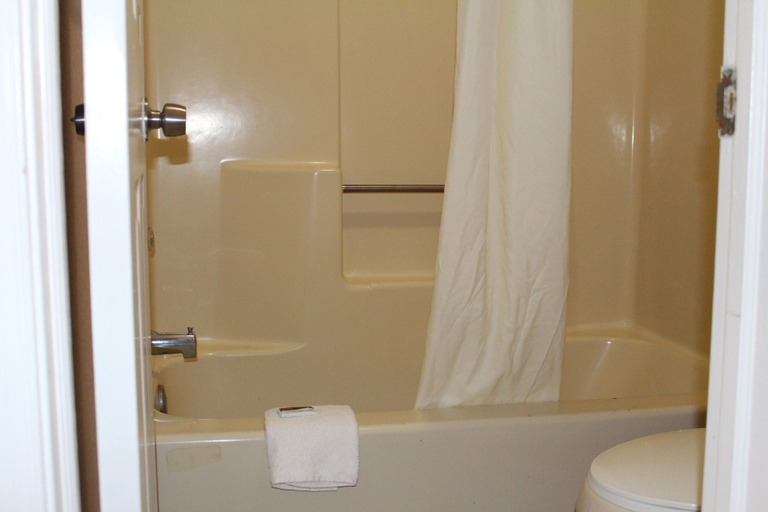 Bathroom 4, Highlander Motor Inn Atlantic City, Atlantic