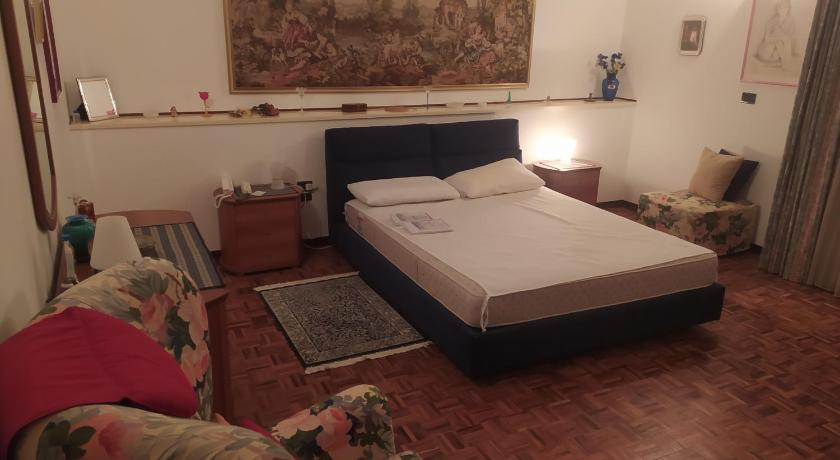 Bedroom 1, Villa Maria, Reggio Di Calabria