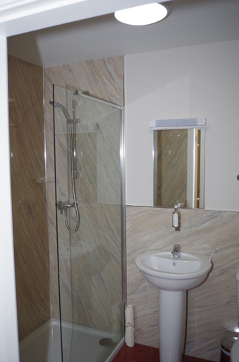 Bathroom 3, Sneaton Castle Centre, North Yorkshire