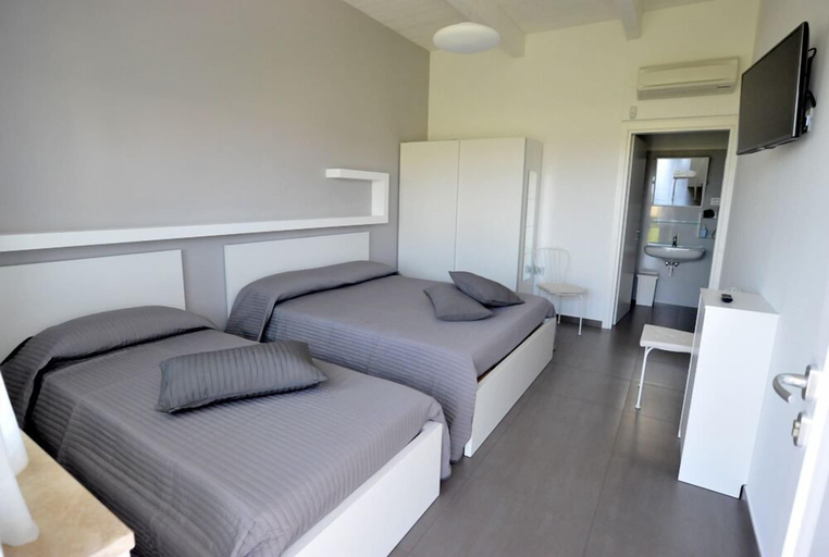 Bedroom 2, Agriturismo Frontemare, Teramo