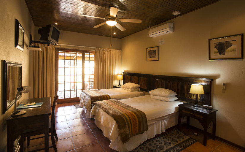 Bedroom 4, Sunbird Lodge, Mopani