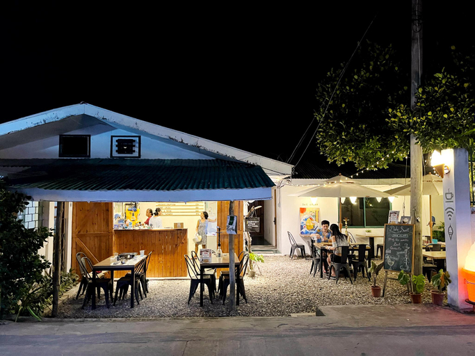 Others 3, Daily Sweet Hostel, Moalboal