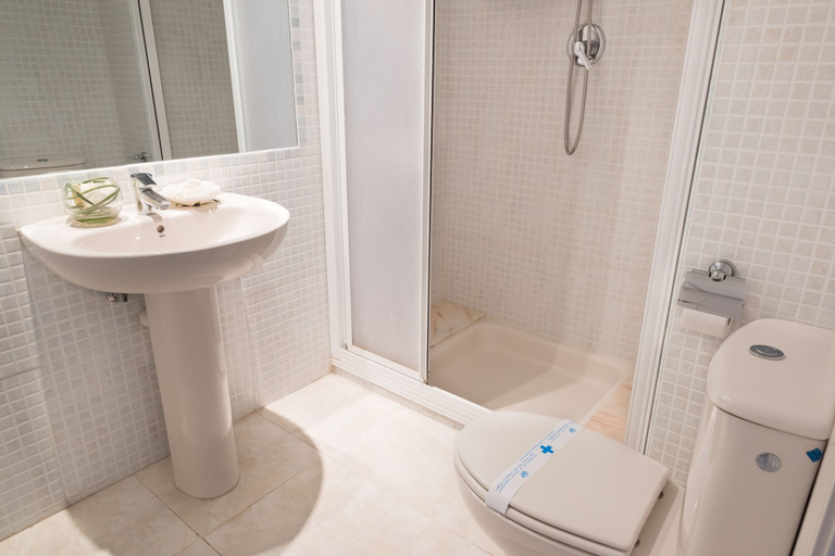 Bathroom 4, Apartamentos Turmalina, Alicante