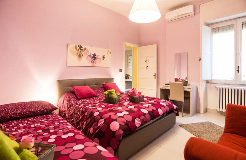 Bedroom 3, B&B Monica's House, Salerno