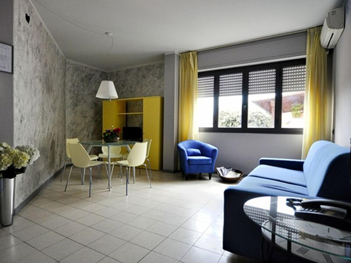 Others 5, Le Residenze Del Gallo D'oro, Lucca
