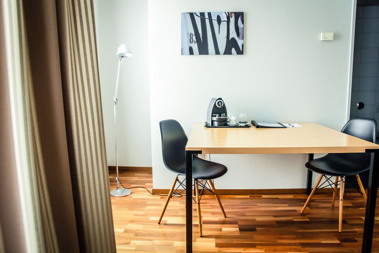 Others 5, Royal Hotel, Basel