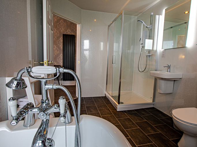 Bathroom 4, Sure Hotel by Best Western Lockerbie, Dumfries and Galloway