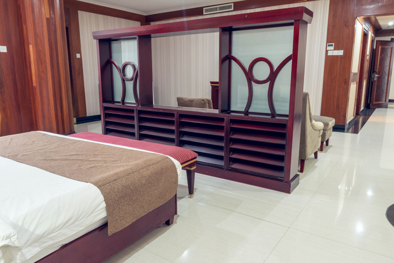 Bedroom 3, Peacock Hotel, Ilala