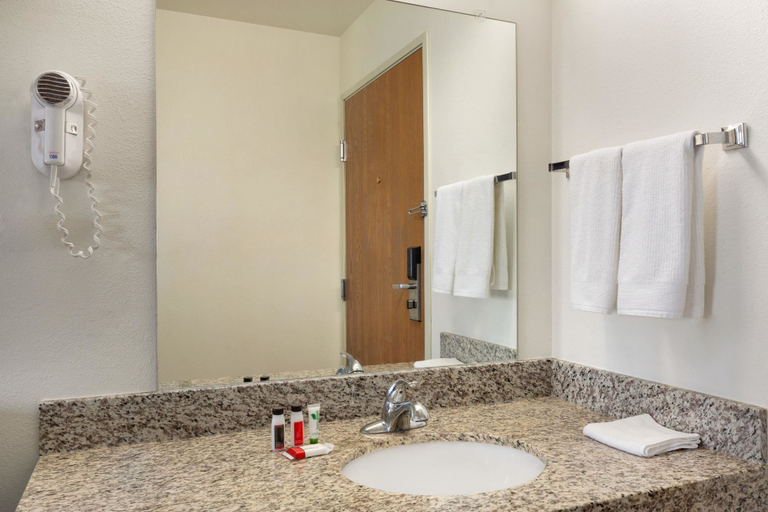 Bathroom 3, Travelodge by Wyndham Sharon Springs, Wallace