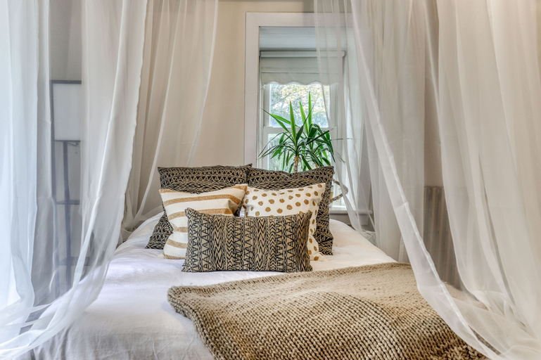 Bedroom 2, Pangea House, Leeds and Grenville