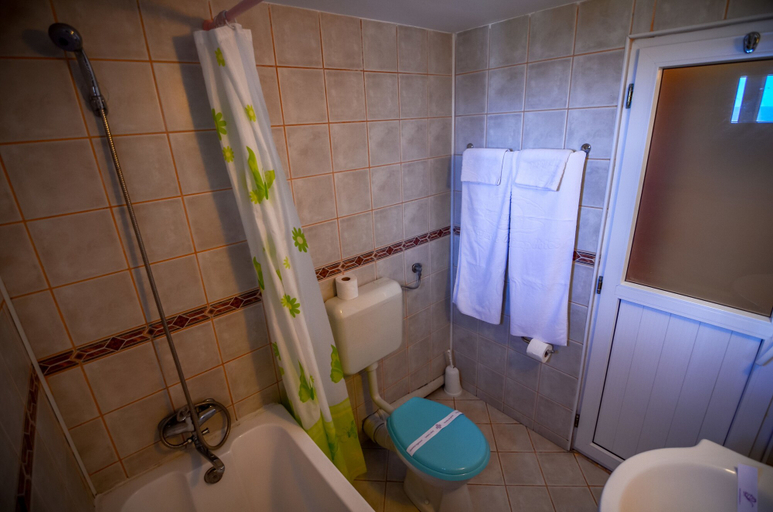 Bathroom 5, Hotel Majestic Olimp, Mangalia
