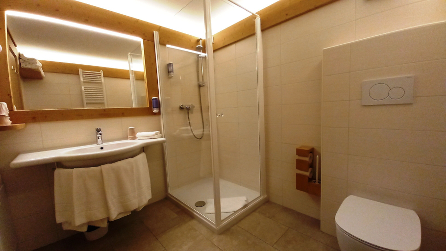 Bathroom 5, Hotel Monte Bondone, Trento