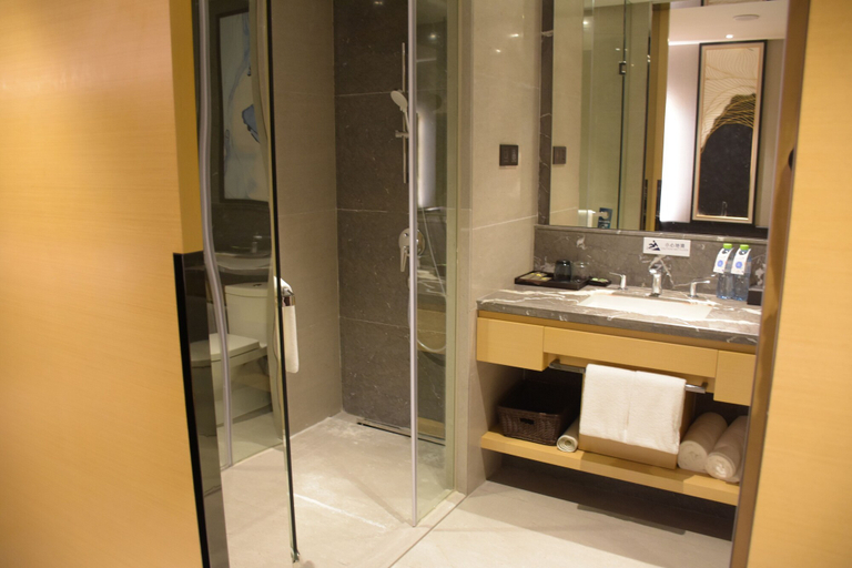 Bathroom, Novotel Haikou Xinbudao, Haikou