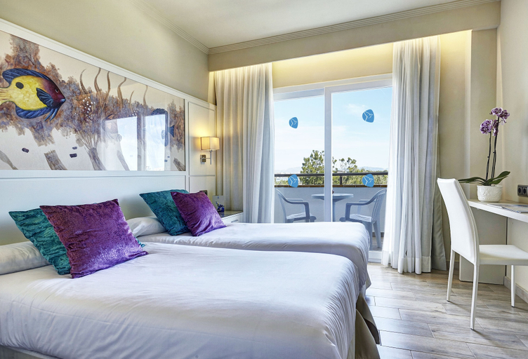 Bedroom 3, Grupotel Maritimo, Baleares