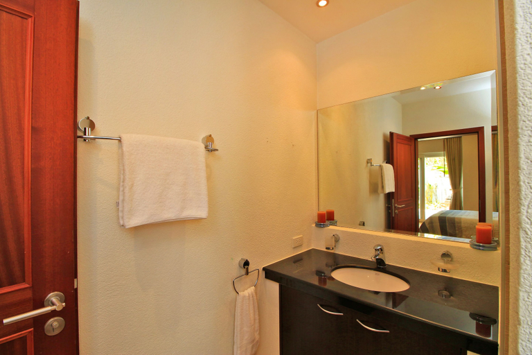 Bathroom 4, Pattaya Sunset Villa 4 Bedroom Sleeps 8, Pattaya