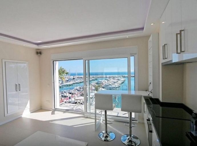 Others 5, First line luxury Penthouse, Málaga