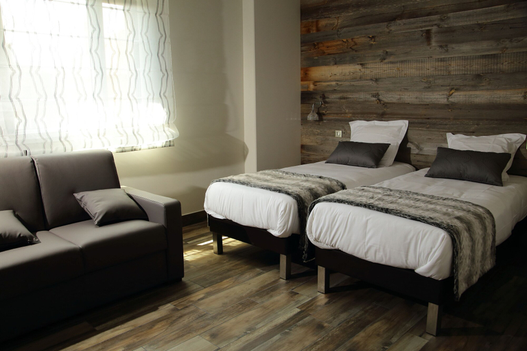 Bedroom 3, Hôtel le Paradis des Loups, Territoire de Belfort