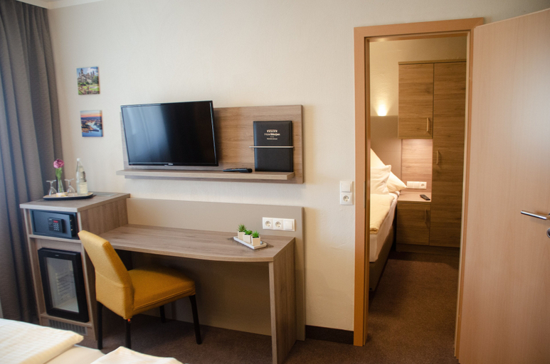 Bedroom 3, Hotel Morjan, Koblenz
