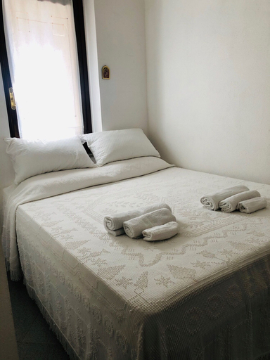 Room 2, Fantastico San Teodoro Fraili LUC01, Nuoro