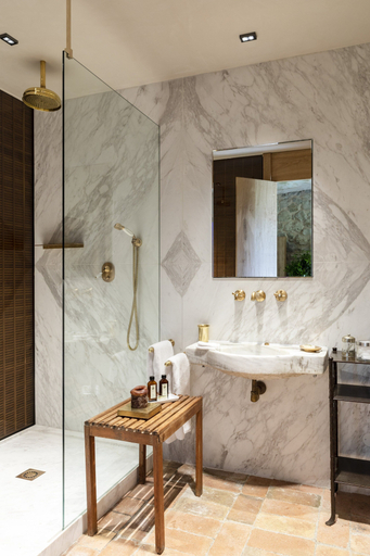 Bathroom 5, Castello Di Vicarello, Grosseto
