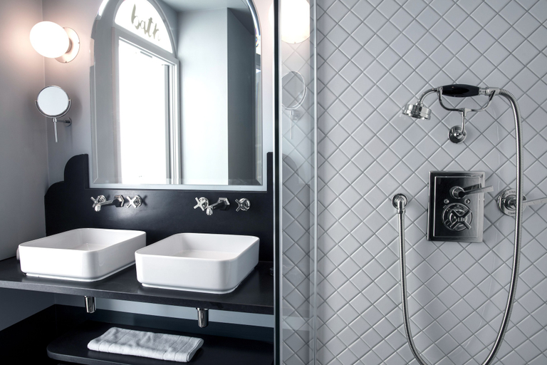 Bathroom 4, Henrietta Experimental, London