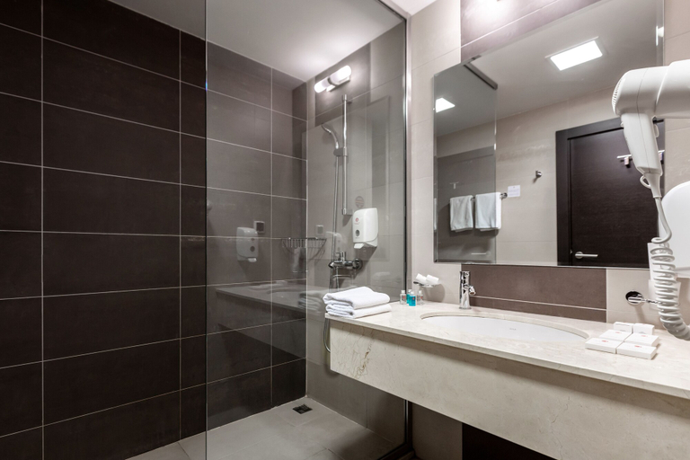 Bathroom 3, AZIMUT Hotel FREESTYLE Rosa Khutor, Sochi gorsovet