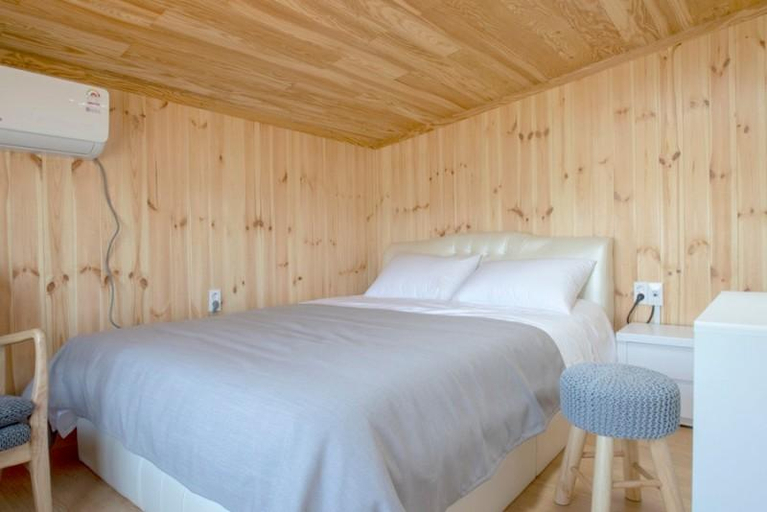 Bedroom 2, Seosan Woongdo Story Pension, Seosan