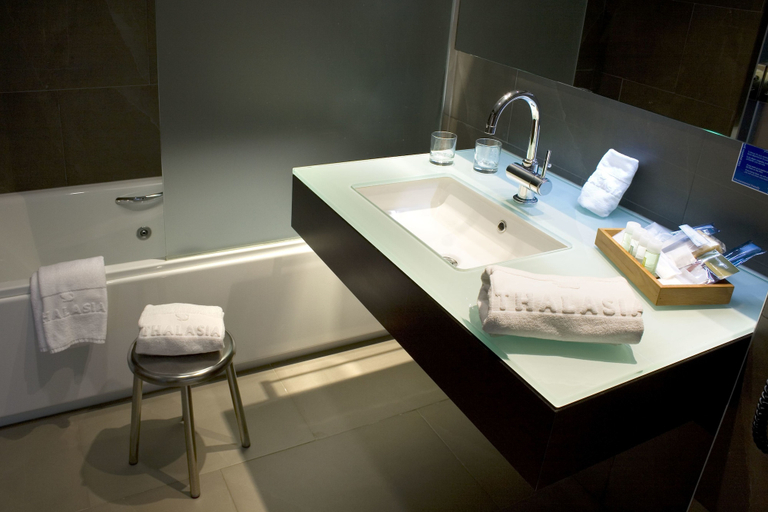 Bathroom 5, Thalasia Costa de Murcia, Murcia