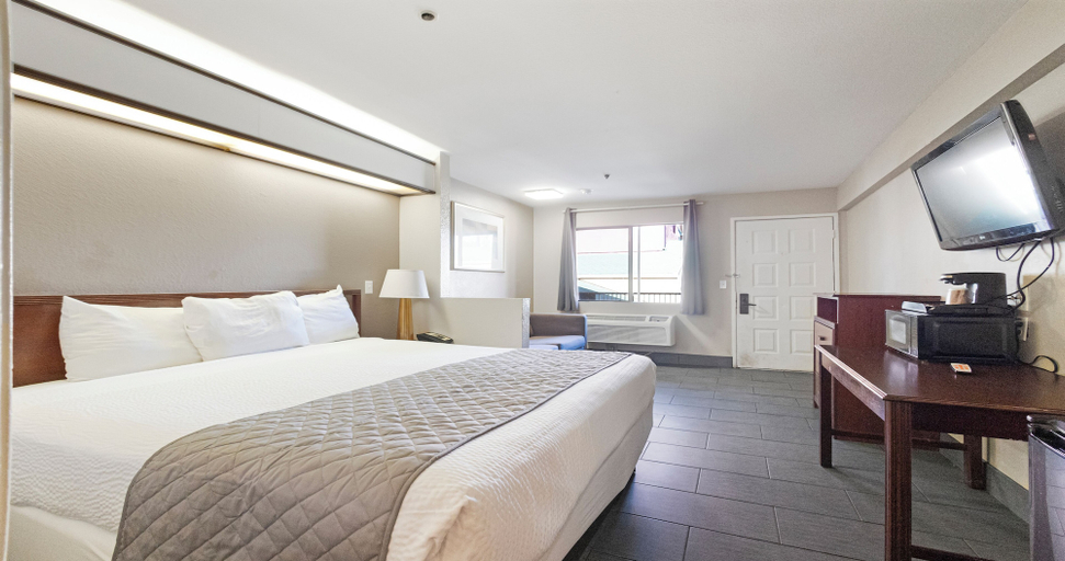 Bedroom 3, Budget Inn and Suites, San Joaquin