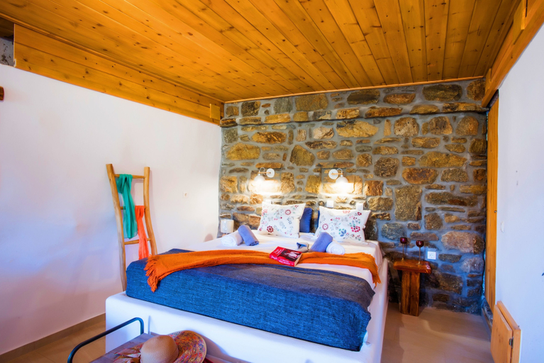 Bedroom 4, Myconian brothers, South Aegean