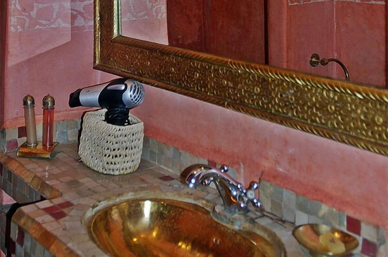 Bathroom, Riad Amiris, Marrakech
