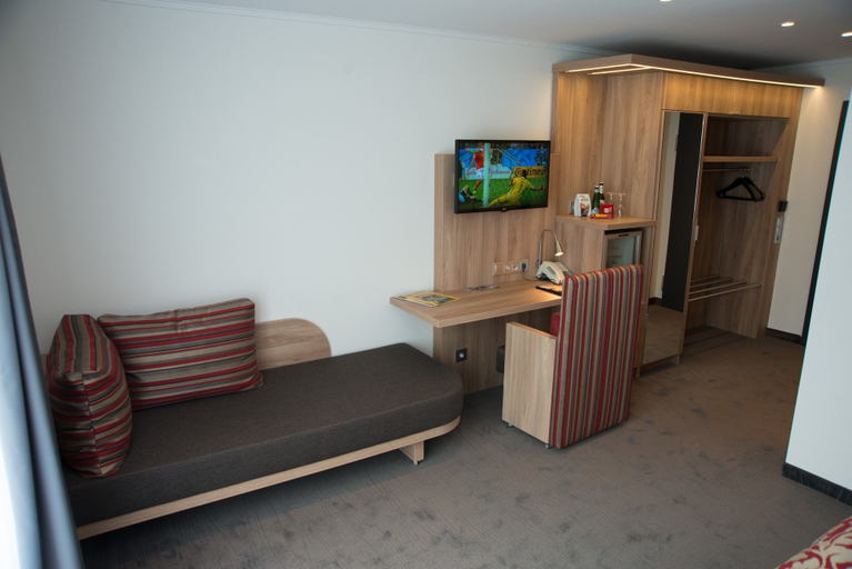 Others 5, Hotel Hellers Krug, Holzminden