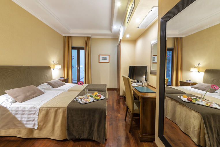 Bedroom 2, Palazzo Turchini, Napoli