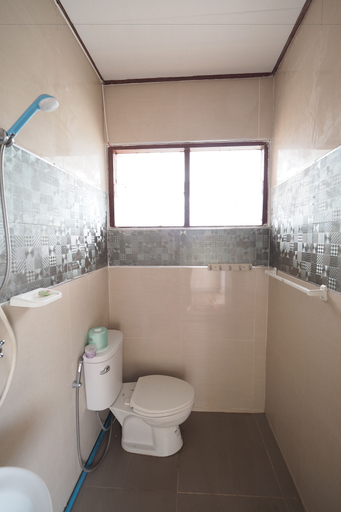 Bathroom 3, Frosty Homestay, Muang Kanchanaburi