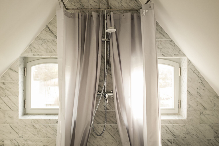 Bathroom 5, Gutshaus Üselitz, Vorpommern-Rügen