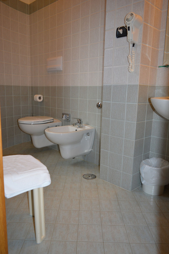 Bathroom 3, Albergo La Collina, Salerno