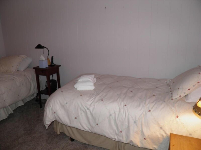 Bedroom 2, 1347 Chinquapin, El Dorado