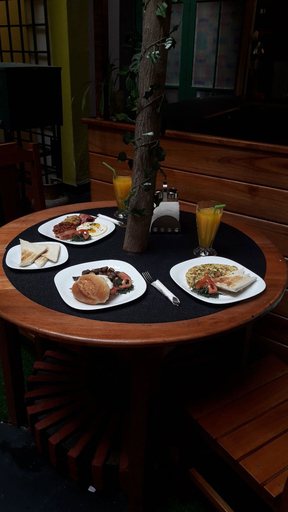 Food & Drinks 4, Cañada Strongest 1457, Pedro Domingo Murillo