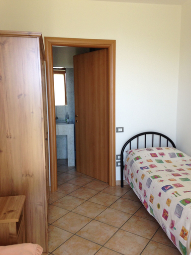 Bedroom 4, Garni Marika, Brescia