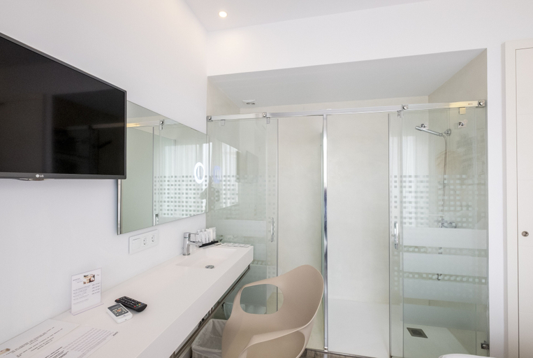 Bathroom 4, Hotel Abril 37, Baleares