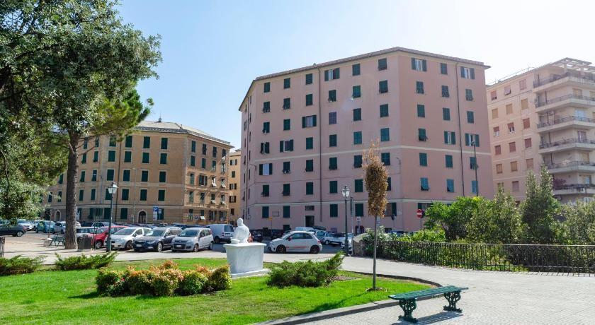 ALTIDO Spacious Family Apt for 4, in Carignano, Genoa, Genova