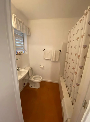 Bathroom 3, Paradise Villas
