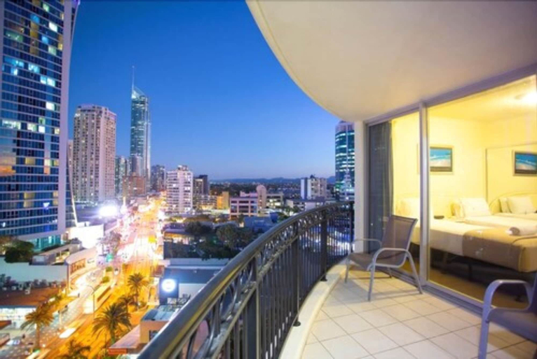 Exterior & Views 5