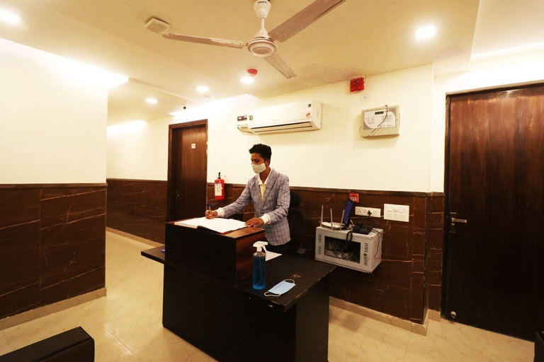 Hotel SK Residency, West