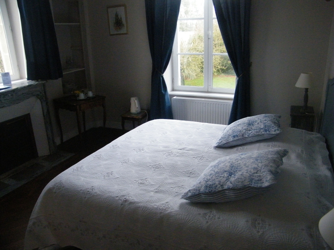 Bedroom 2, Chambres d'hôtes Château de Damigny, Calvados