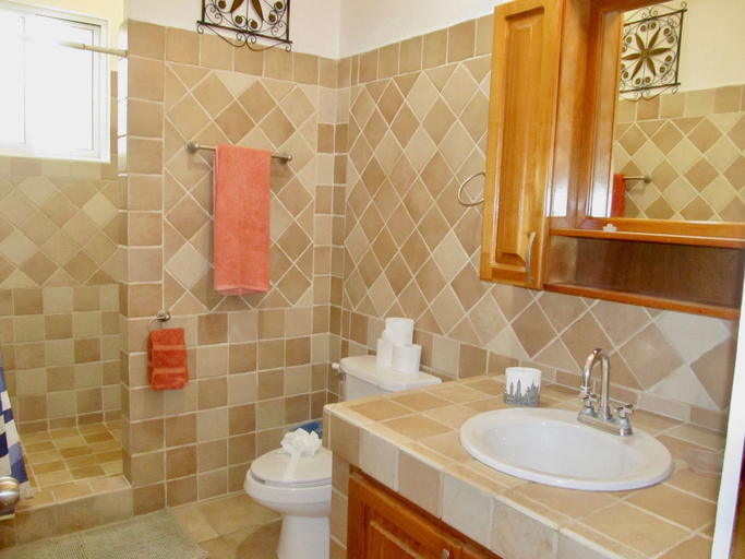 Bathroom 4, Arcoiris Family Condos by Playa Paradise, Cozumel