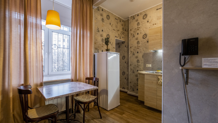 Others 5, Vesta, Sankt-Peterburg gorsovet