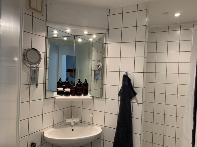 Bathroom 3, Best Stay Copenhagen Ny Adelgade 7 2nd, Copenhagen